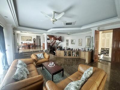 For Sale - Hua Guan Garden