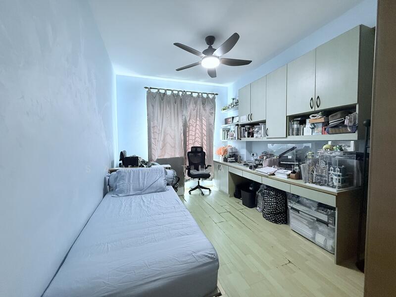 Bedroom 1 - Original