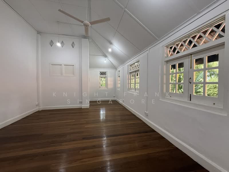 Ensuite Bedroom Left Wing