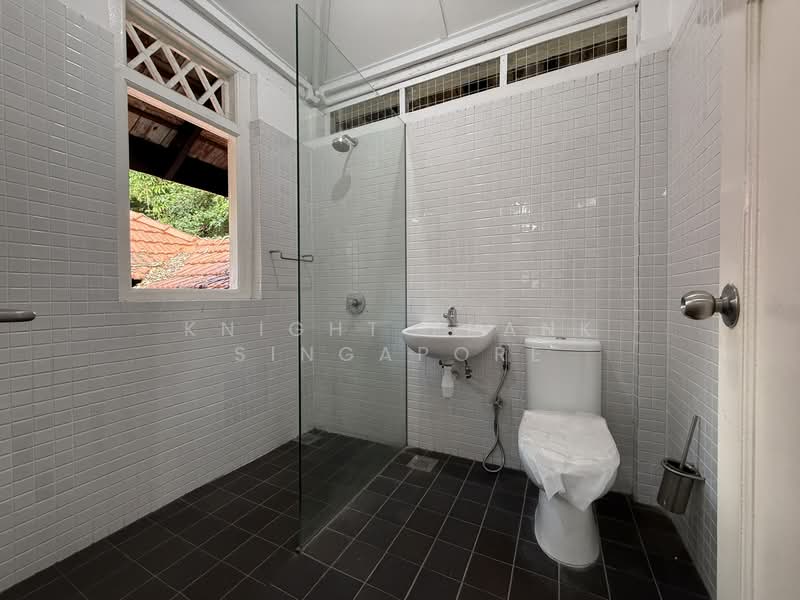 22 Bukit Chermin Road, 22 Bukit Chermin, 2 Bedrooms, 3,833 sqft, Detached House For Rent, by YONG JIE LOON HERMAN, 500004134 - Bathroom - PropertyGuru.com.sg