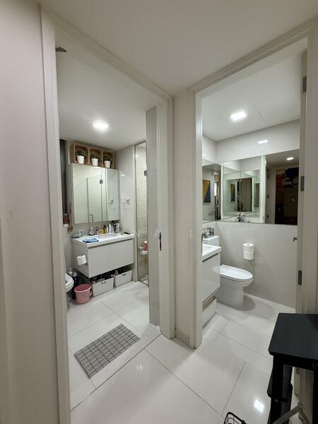 Sky Habitat Condominium For Sale at S$ 1,780,000 | PropertyGuru Singapore - Bathroom