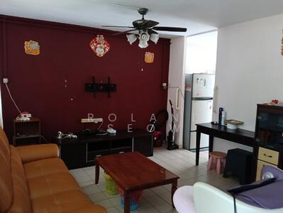 For Sale - 235 Serangoon Avenue 3