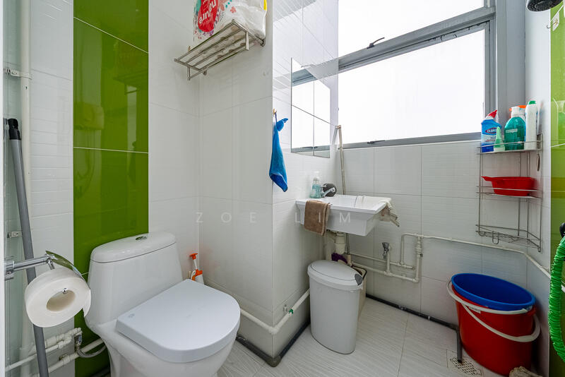 Northstar @ Amk, 7030 Ang Mo Kio Avenue 5, 2,788 sqft, Light Industrial (B1) For Sale, by Zoe Lim, 500004497 - CommercialGuru.com.sg