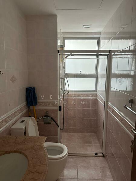 The Bayshore, 22 Bayshore Road, 2 Bedrooms, 926 sqft, Condominium For Rent, by Melissa Leong, 500004502 - Bathroom - PropertyGuru.com.sg