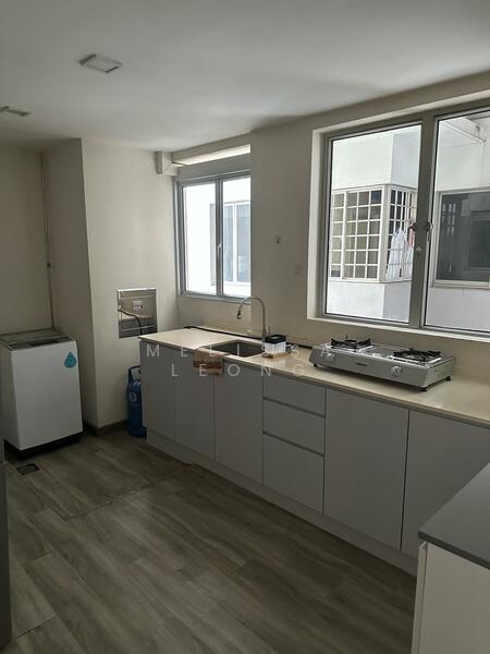 The Bayshore, 22 Bayshore Road, 2 Bedrooms, 926 sqft, Condominium For Rent, by Melissa Leong, 500004502 - Kitchen - PropertyGuru.com.sg
