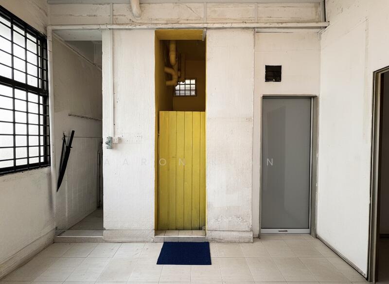 61 Telok Blangah Heights, 61 Telok Blangah Heights, 350 sqft, Shop / Shophouse For Rent, by Aaron Kuan, 500004515 - Corridor - CommercialGuru.com.sg