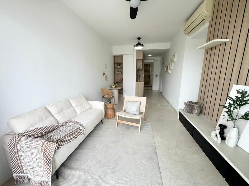 Skies Miltonia, 35 Miltonia Close, 3 Bedrooms, 1,076 sqft, Condominium For Sale, by Steven Yan, 500004681 - Living Room - PropertyGuru.com.sg