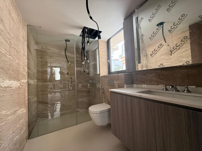 Brand New Semi Detached Coronation Road / Nanyang Primary School, Coronation Road / Princess Of Wales / Duchess Ave, Tanglin / Holland / Bukit Timah, 5 Bedrooms, 7,000 sqft, Semi-Detached House For Sale, by Andrew Seah, 500004689 - Bathroom - PropertyGuru.com.sg