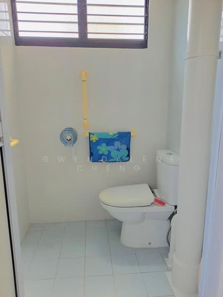 538 Ang Mo Kio Avenue 5, 538 Ang Mo Kio Avenue 5, 2 Bedrooms, 732 sqft, HDB Flat For Sale, by Gwendalene Cheng, 500004725 - Bathroom - PropertyGuru.com.sg