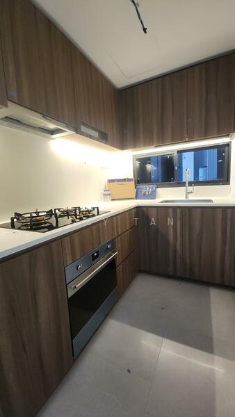 Lentor Modern, Lentor Central, 3 Bedrooms, 990 sqft, Condominium For Sale, by Joey Tan, 500004762 - Kitchen - PropertyGuru.com.sg