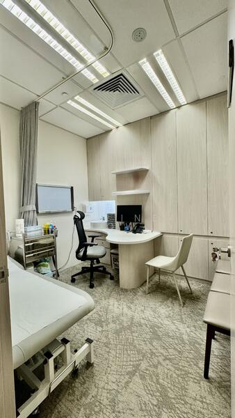 Mount Elizabeth Novena Hospital, 38 Irrawaddy Road, 190 sqft, Office For Rent, by Carine Low, 500004831 - Interior - CommercialGuru.com.sg