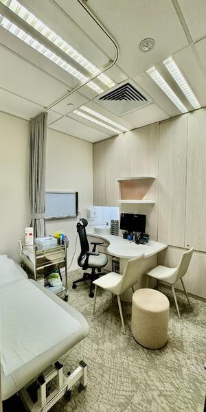 Mount Elizabeth Novena Hospital, 38 Irrawaddy Road, 190 sqft, Office For Rent, by Carine Low, 500004831 - Interior - CommercialGuru.com.sg