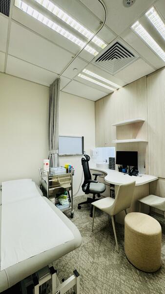 Mount Elizabeth Novena Hospital, 38 Irrawaddy Road, 190 sqft, Office For Rent, by Carine Low, 500004831 - CommercialGuru.com.sg