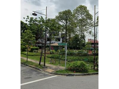 For Sale - ⚡D16 Semi D For Sale⚡ Good for rebuild near park