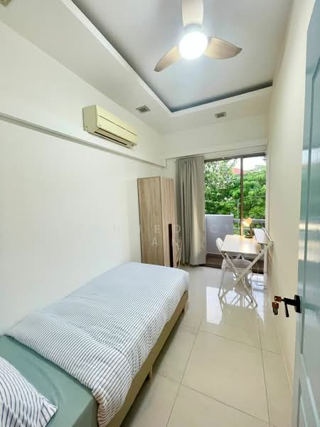 Palm Mansions, 345 Pasir Panjang Road, Room Rental, 150 sqft, Apartment For Rent, by Bennedict Tan, 500004900 - PR2 w/ balcony access - PropertyGuru.com.sg