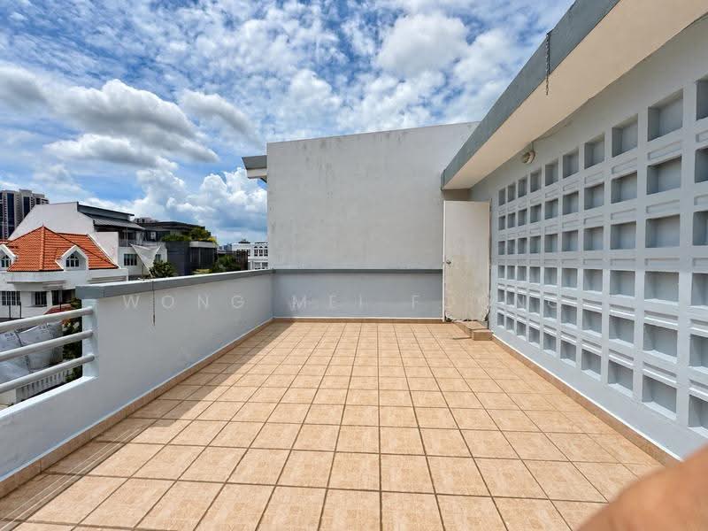 Lucky view, Bedok / Upper East Coast, 4 Bedrooms, 3,163 sqft, Semi-Detached House For Rent, by Wong Mei Foong, 500004933 - Exterior - PropertyGuru.com.sg