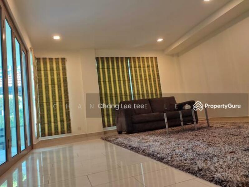 Entertainment/Home Theatre in basement