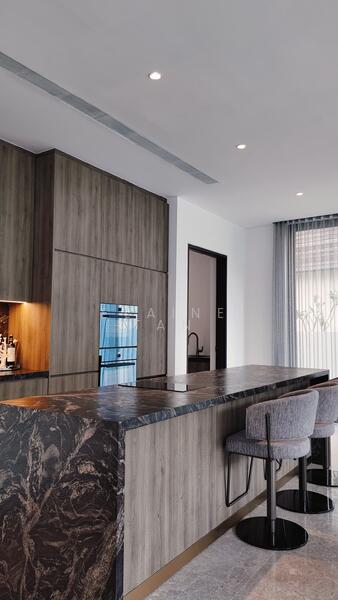 Kitchen and island table