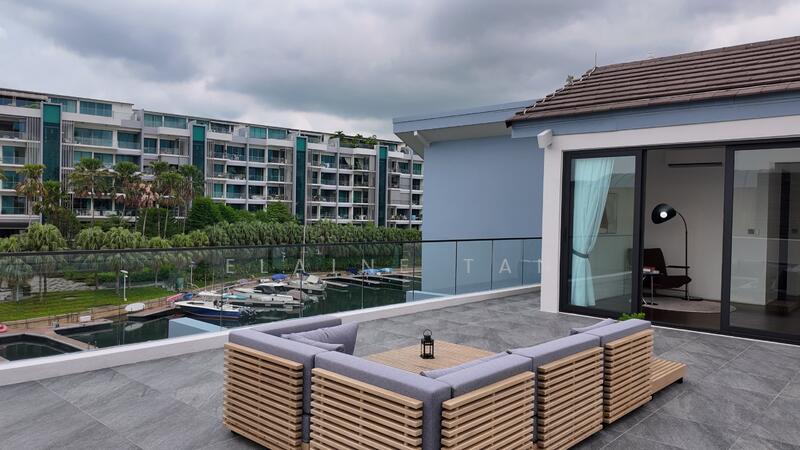 Attic and balcony with berth view