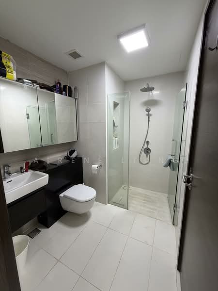 Eon Shenton Condominium For Sale at S$ 1,780,000 | PropertyGuru Singapore - Bathroom