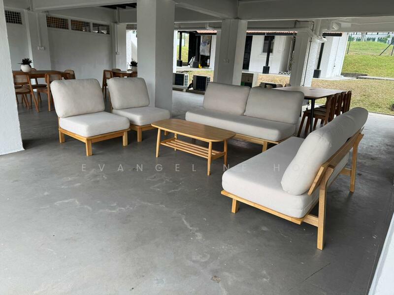 BLACK-AND-WHITE COLONIAL SEMI-Ds FOR LEASE — ADMIRALTY HILLS @ SEMBAWANG, , 5 Bedrooms, 4,800 sqft, Conservation House For Rent, by Evangeline Ho, 500005299 - Living Room - PropertyGuru.com.sg