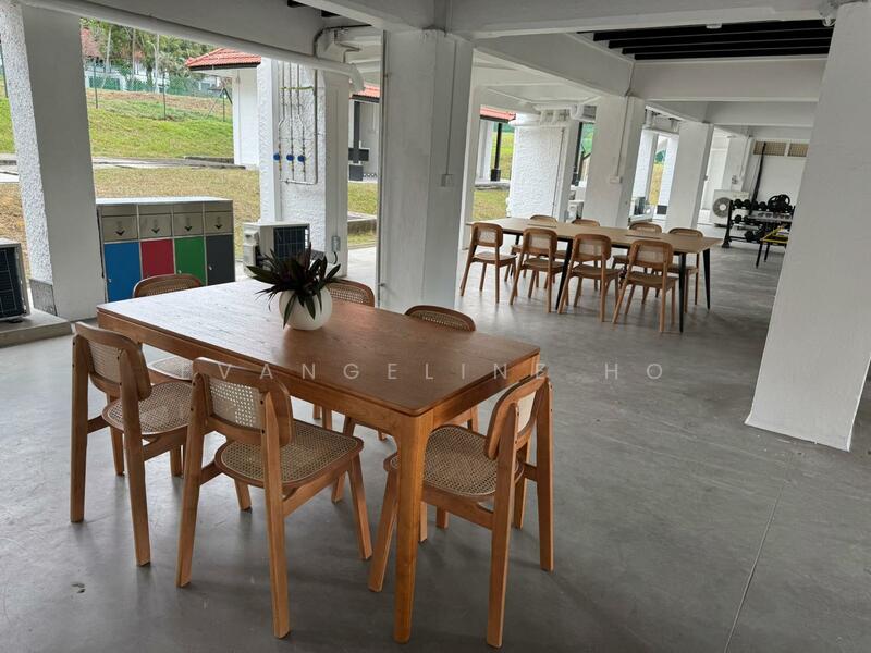 BLACK-AND-WHITE COLONIAL SEMI-Ds FOR LEASE — ADMIRALTY HILLS @ SEMBAWANG, , 5 Bedrooms, 4,800 sqft, Conservation House For Rent, by Evangeline Ho, 500005299 - Dining - PropertyGuru.com.sg