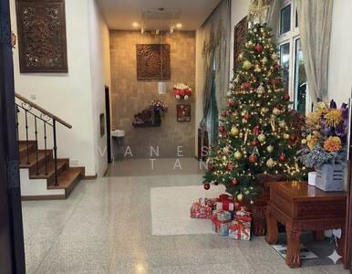 For Sale - D19 GOOD BUY SEMI- DETACHED @ KOVAN ESTATE