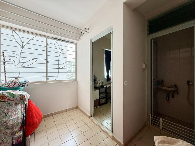 Laundry yard + helper’s room