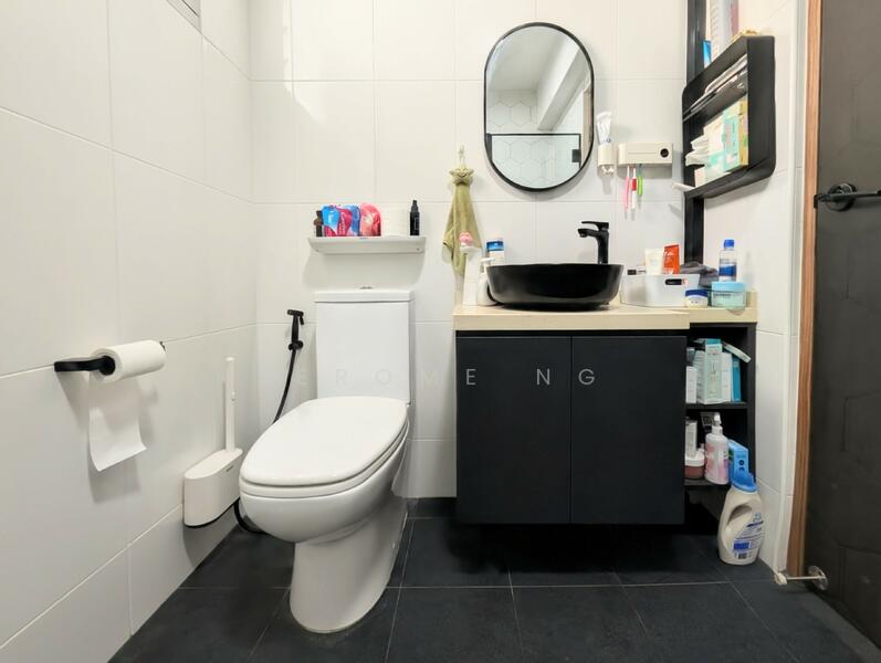 Master bedroom Toilet view 2