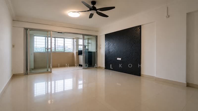 245 Tampines Street 21, 245 Tampines Street 21, 4 Bedrooms, 1,539 sqft, HDB Flat For Sale, by Linndal Koh, 500005452 - Living Room - PropertyGuru.com.sg