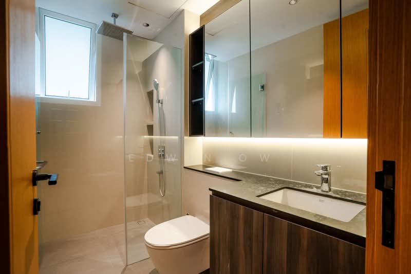 SUPER RARE BRAND NEW 3.5 STRY PRIME LOCATION D15, EAST COAST RD / JOO CHIAT / CHANGI RD / MARINA PARADE, 5 Bedrooms, 7,000 sqft, Terraced House For Sale, by Edwin Ow, 500005653 - Bathroom - PropertyGuru.com.sg