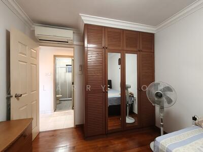 For Rent - 359A Admiralty Drive