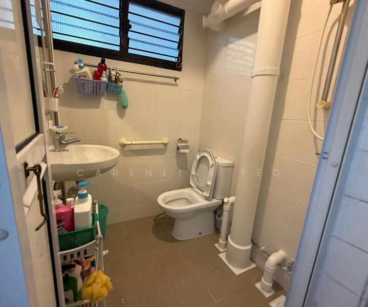 Whampoa HDB Flat For Sale at S$ 592,000 | PropertyGuru Singapore - Bathroom