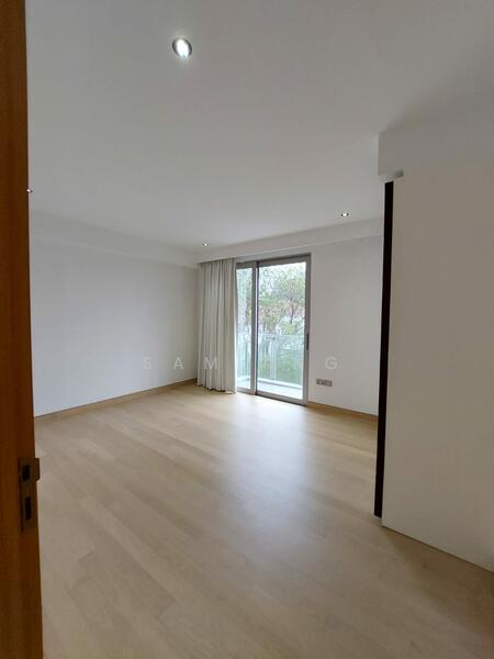 Nassim Road Nassim Hill Holland Road Farrer Road, White House Road Stevens Road White House Park, 4 Bedrooms, 3,940 sqft, Condominium For Rent, by Sam Kng, 500005990 - Living Room - PropertyGuru.com.sg