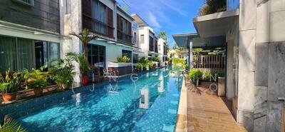 For Sale - Greenwood Mews