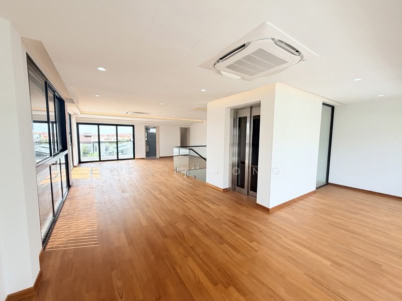 Lucky hills, Jalan Limau Nipis, Bedok terrace, Bedok road, , 6 Bedrooms, 6,500 sqft, Corner Terrace For Sale, by Regin Jong, 500006117 - Interior - PropertyGuru.com.sg