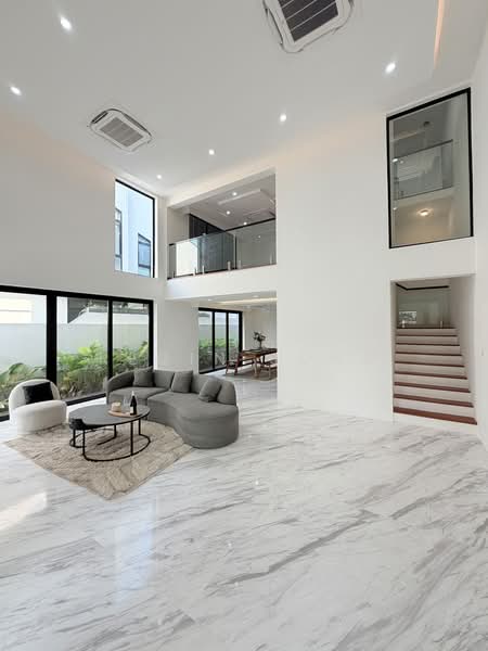 Lucky hills, Jalan Limau Nipis, Bedok terrace, Bedok road, Lucky hills, Jalan Limau Nipis, Bedok terrace, Bedok road, 6 Bedrooms, 6,000 sqft, Corner Terrace For Sale, by Regin Jong, 500006117 - Living Room - PropertyGuru.com.sg