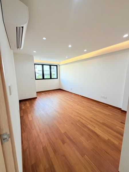 Lucky hills, Jalan Limau Nipis, Bedok terrace, Bedok road, Lucky hills, Jalan Limau Nipis, Bedok terrace, Bedok road, 6 Bedrooms, 6,000 sqft, Corner Terrace For Sale, by Regin Jong, 500006117 - Interior - PropertyGuru.com.sg