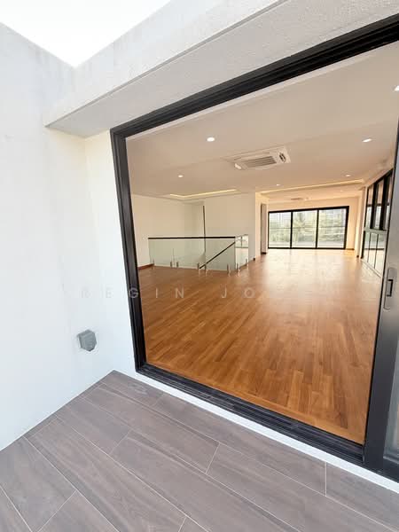 Lucky hills, Jalan Limau Nipis, Bedok terrace, Bedok road, Lucky hills, Jalan Limau Nipis, Bedok terrace, Bedok road, 6 Bedrooms, 6,000 sqft, Corner Terrace For Sale, by Regin Jong, 500006117 - Interior - PropertyGuru.com.sg