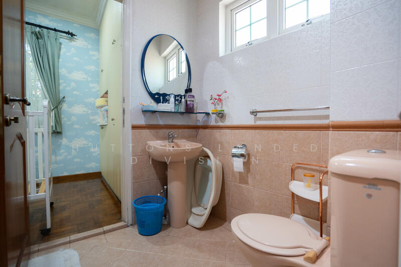 $1,3xx psf Semi-d w/ natural basement @ Chuan Drive, Chuan Drive, Chuan Place, Chuan Link, Hougang / Punggol / Sengkang, 5 Bedrooms, 3,500 sqft, Semi-Detached House For Sale, by TRAVIS SEAH, 500006286 - PropertyGuru.com.sg