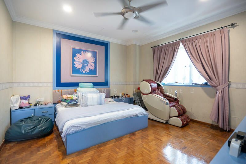$1,3xx psf Semi-d w/ natural basement @ Chuan Drive, Chuan Drive, Chuan Place, Chuan Link, Hougang / Punggol / Sengkang, 5 Bedrooms, 3,500 sqft, Semi-Detached House For Sale, by TRAVIS SEAH, 500006286 - Bedroom - PropertyGuru.com.sg
