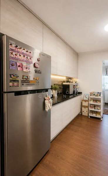 451 Pasir Ris Drive 6, 451 Pasir Ris Drive 6, 4 Bedrooms, 1,205 sqft, HDB Flat For Sale, by Vicktor Chan, 500006405 - Kitchen - PropertyGuru.com.sg