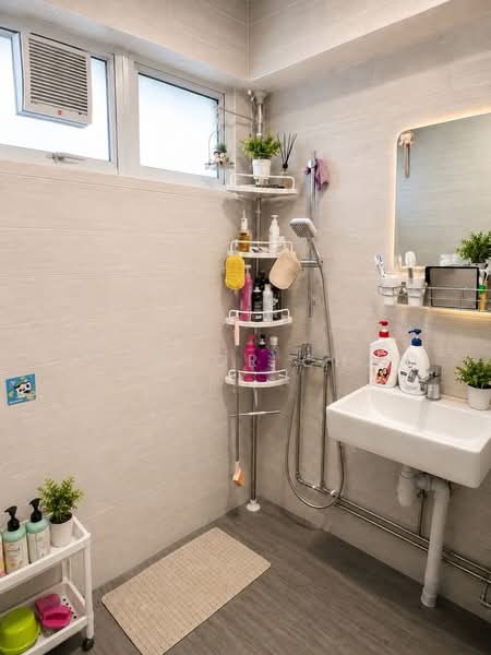 451 Pasir Ris Drive 6, 451 Pasir Ris Drive 6, 4 Bedrooms, 1,205 sqft, HDB Flat For Sale, by Vicktor Chan, 500006405 - Bathroom - PropertyGuru.com.sg