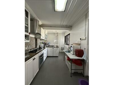 For Sale - 227 Jurong East Street 21