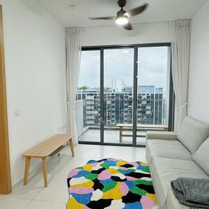 For Sale - For investors/couples, cheap high floor 1+S ($3,500/mth) can turn to 2BR. Now 4.4% rental yield.
