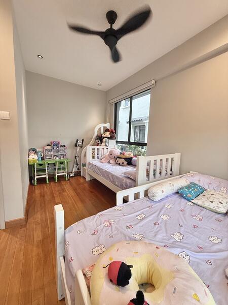 Level 2 - common bedroom 1