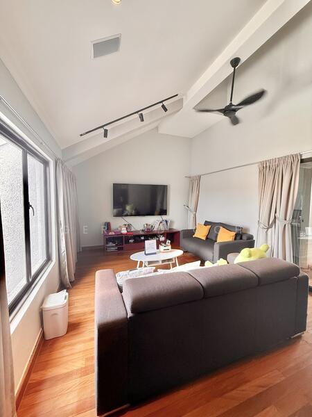 Level 3 - Family room