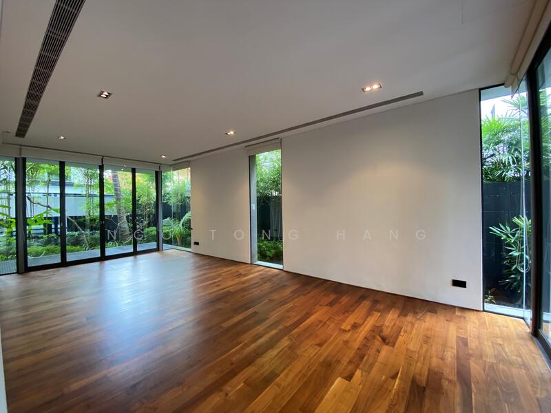 ⭐️Trevose Crescent – Modern 2-Storey Bungalow with Attic & Pool ✨ Detached House For Sale at S$ 23,000,000 | PropertyGuru Singapore - Dining Room