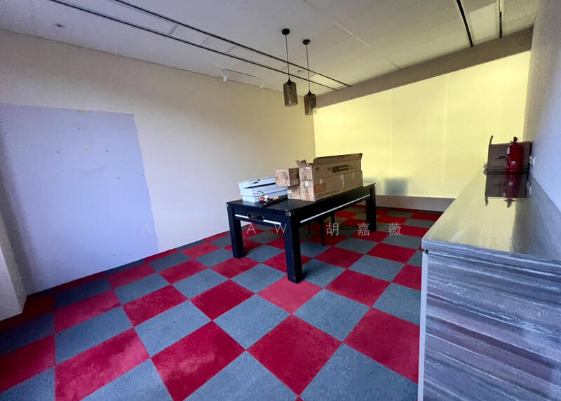 SOMERSET MRT | Fitted Office |, Somerset MRT, 2,885 sqft, Office For Rent, by Amy Aw 胡嘉薇, 500006701 - CommercialGuru.com.sg