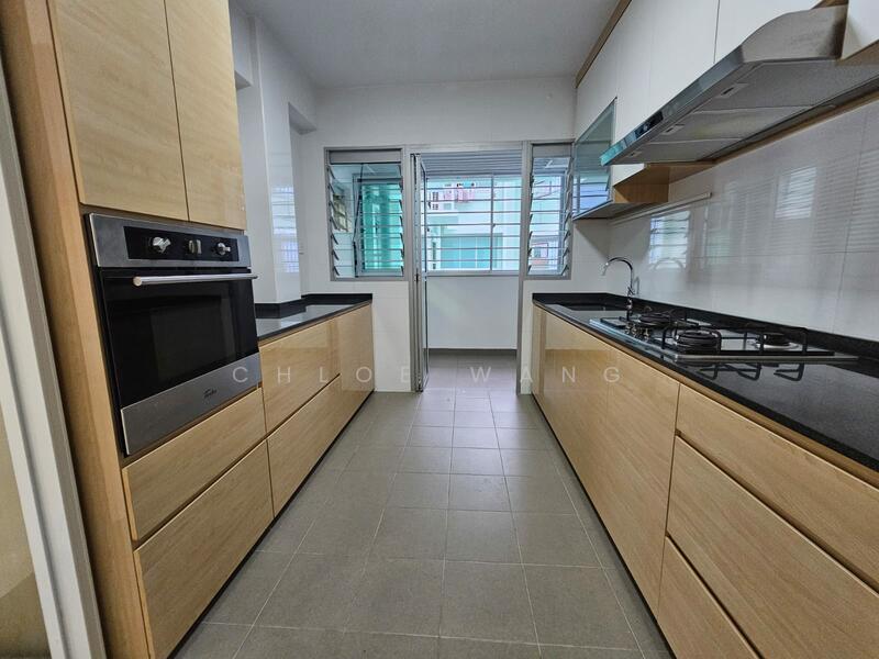 Kitchen and Service Yard